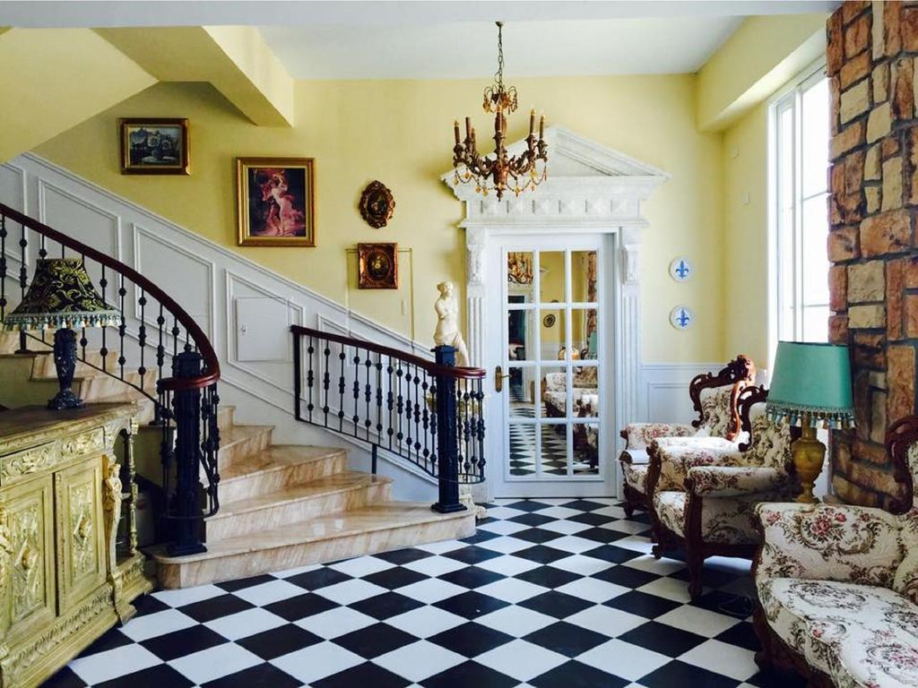 法國小古堡- 包棟-Chateau De France Уцзе Экстерьер фото